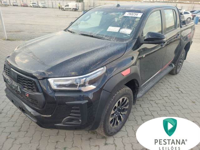 TOYOTA HILUX 2.8 23/23
